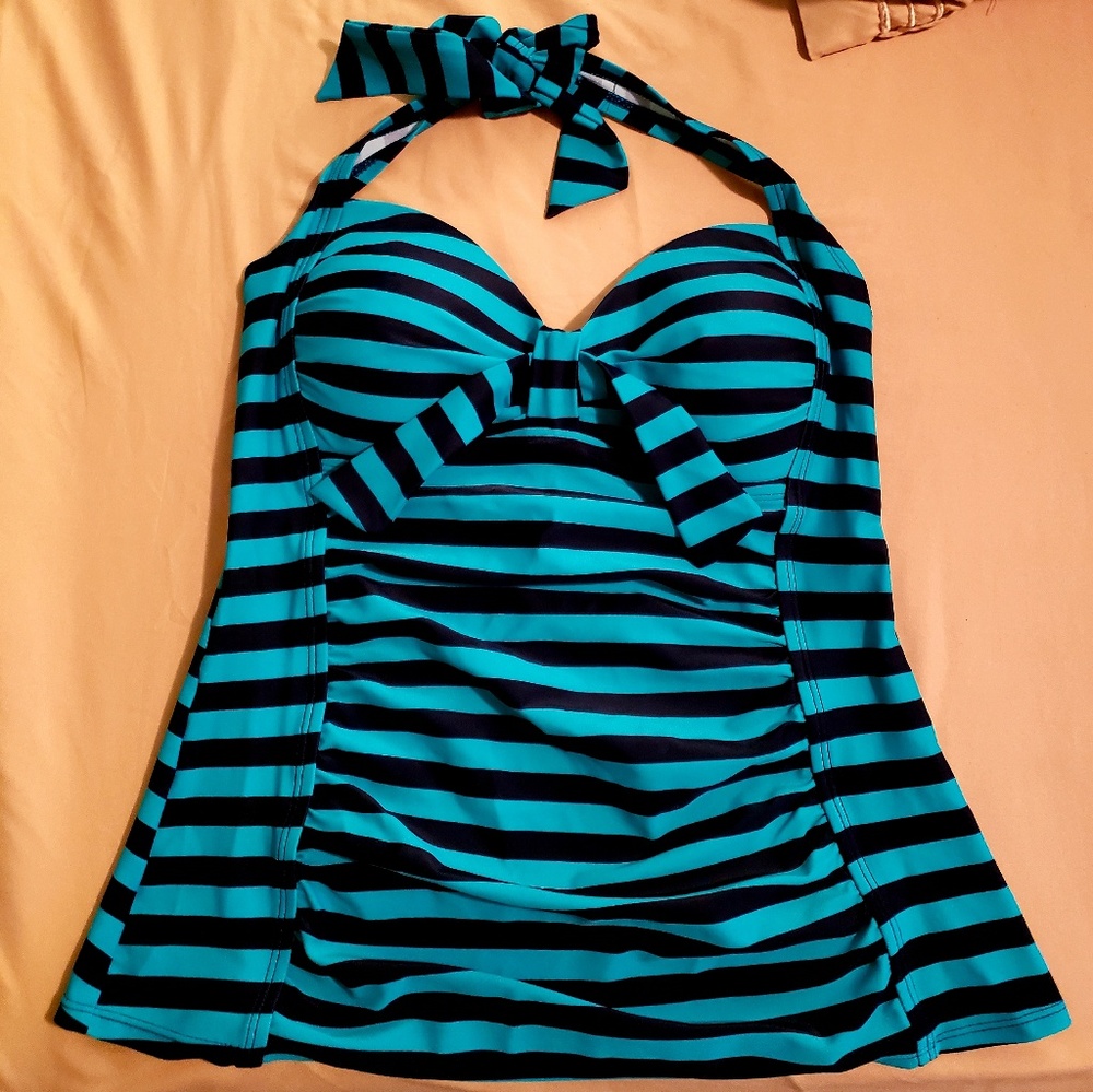 MERONA Tankini Swimsuit Top - Small